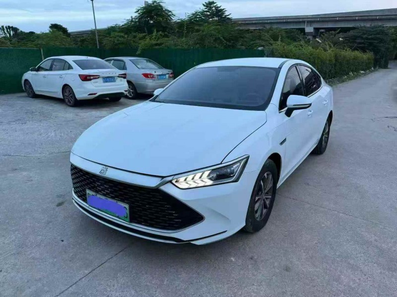 汕头23年比亚迪秦3