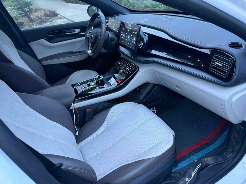 汕头23年比亚迪秦4