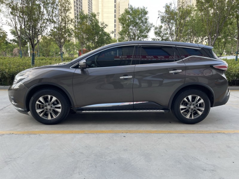 济宁19年日产楼兰7