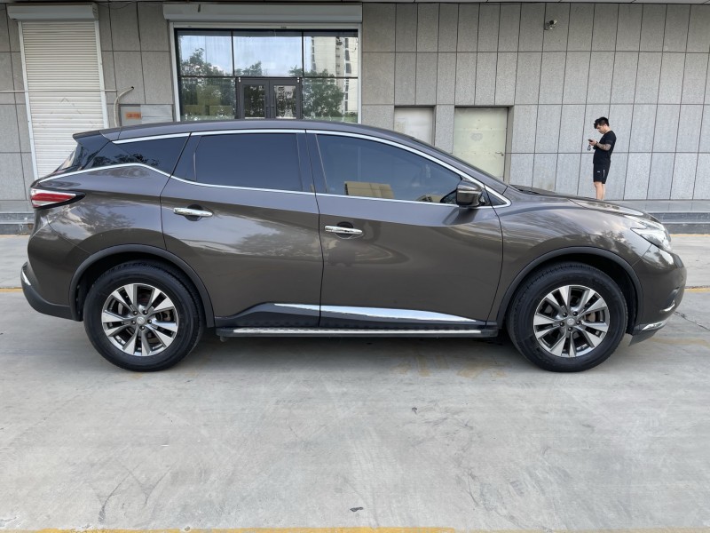 济宁19年日产楼兰8