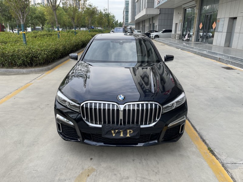 济宁22年宝马7系1