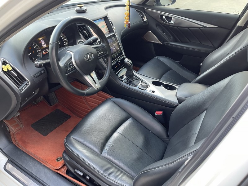 济宁19年英菲尼迪Q50L5