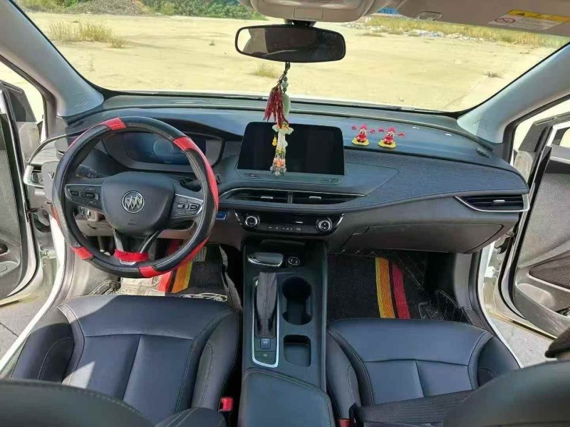 保定24年别克微蓝6