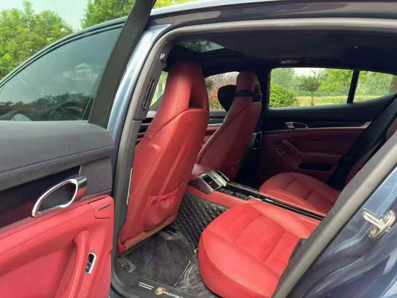 苏州12年保时捷帕拉梅拉7