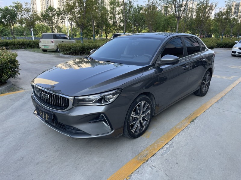 济宁21年吉利帝豪3