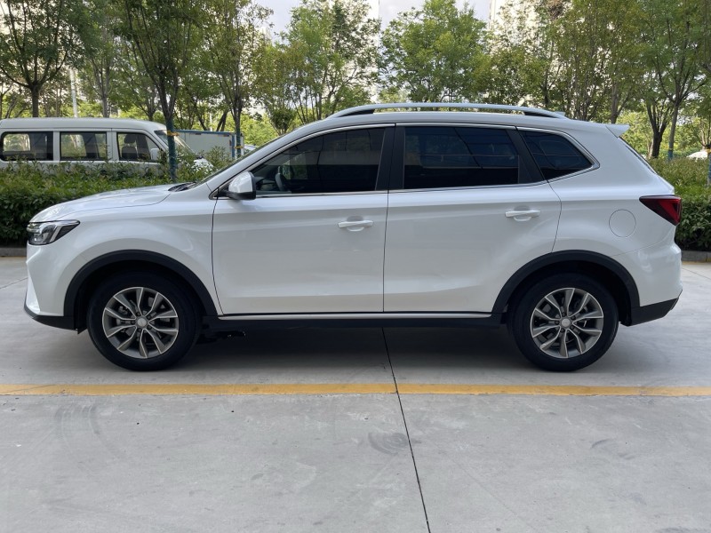 济宁24年荣威RX57