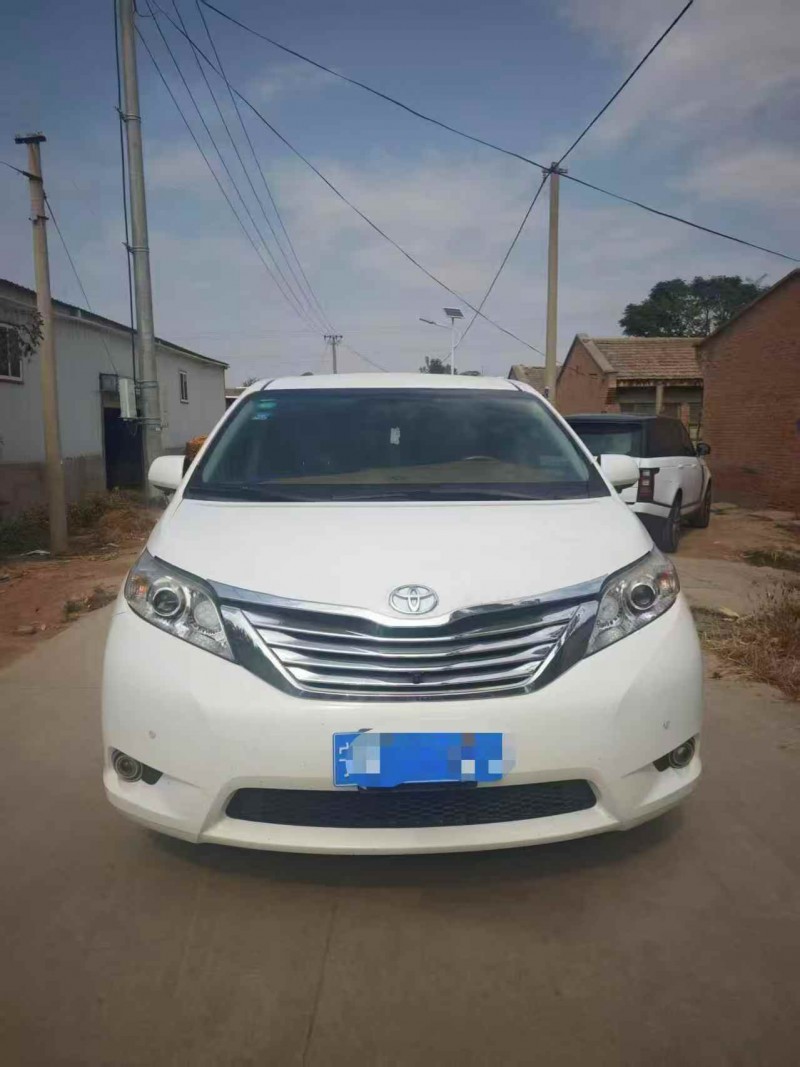 枣庄16年丰田塞纳1