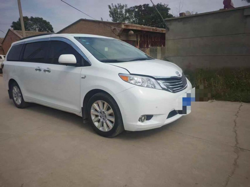 枣庄16年丰田塞纳3