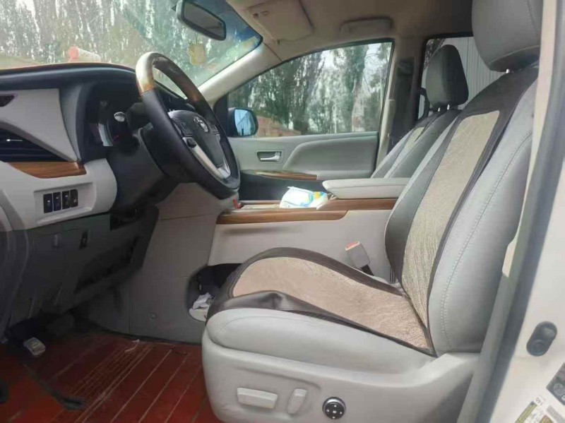 枣庄16年丰田塞纳4