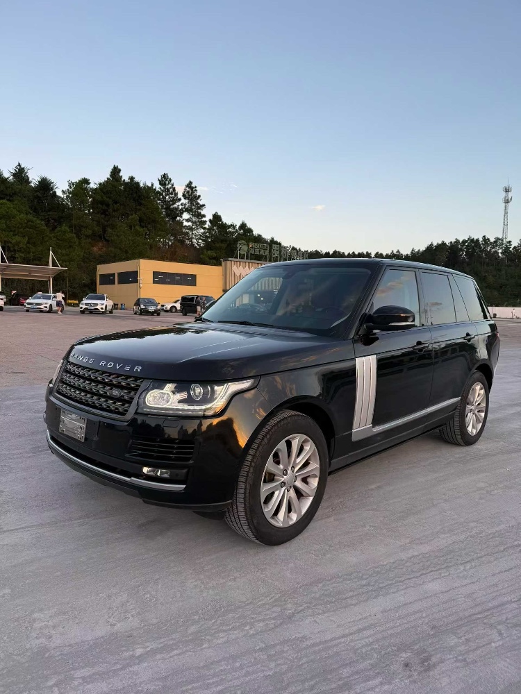 包头17年路虎揽胜行政2