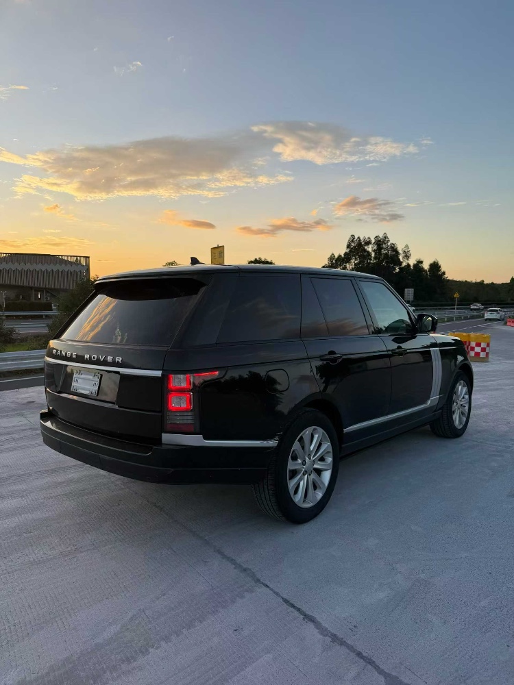 包头17年路虎揽胜行政7