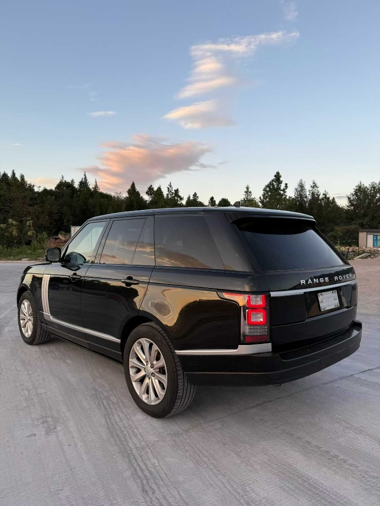 包头17年路虎揽胜行政9