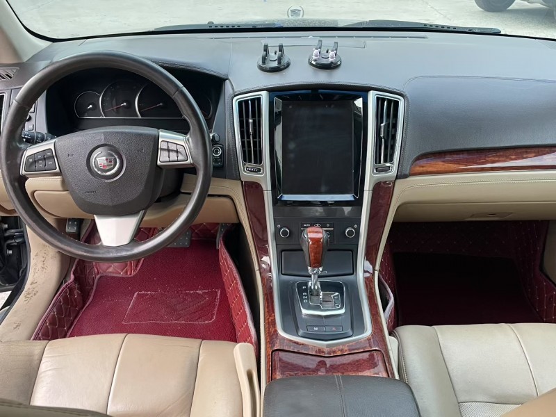 济宁12年凯迪拉克赛威4