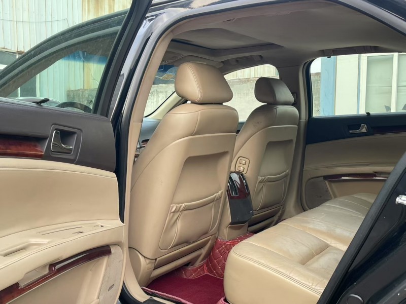 济宁12年凯迪拉克赛威5