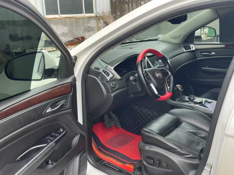 济宁15年凯迪拉克SRX6