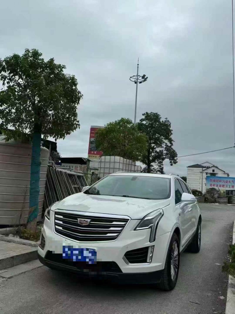 常德16年凯迪拉克XT53