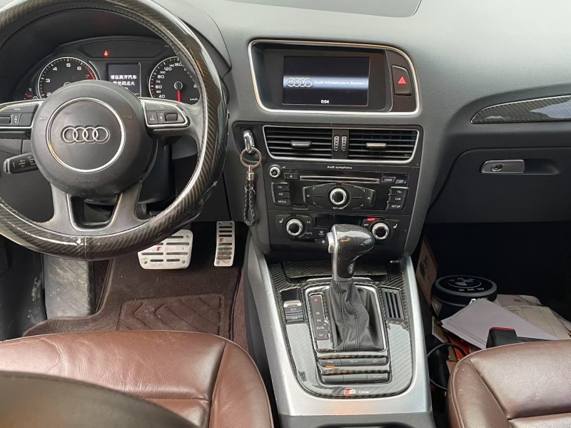 济宁15年奥迪Q54