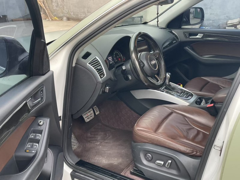 济宁15年奥迪Q56