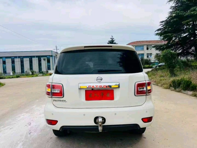 东营19年日产途乐4