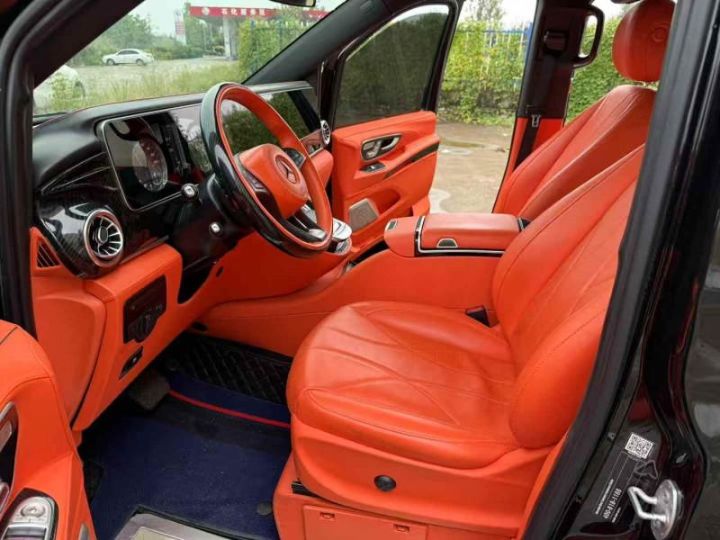 徐州23年奔驰威霆4