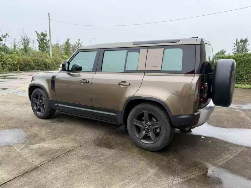 徐州21年路虎卫士8