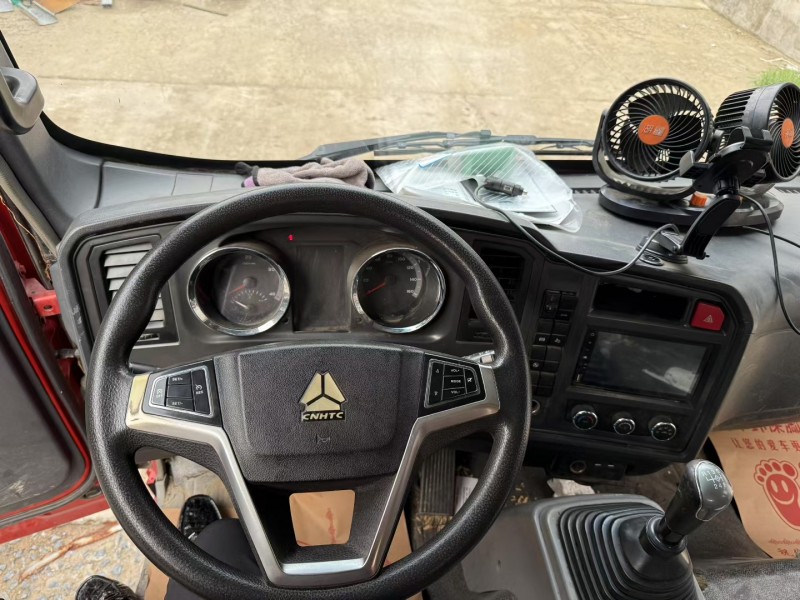 徐州23年卡车系列重汽豪沃5