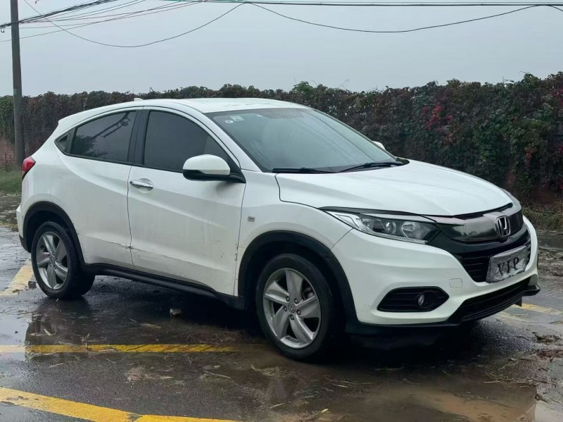 新乡21年本田缤智3