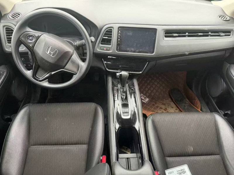 新乡21年本田缤智4