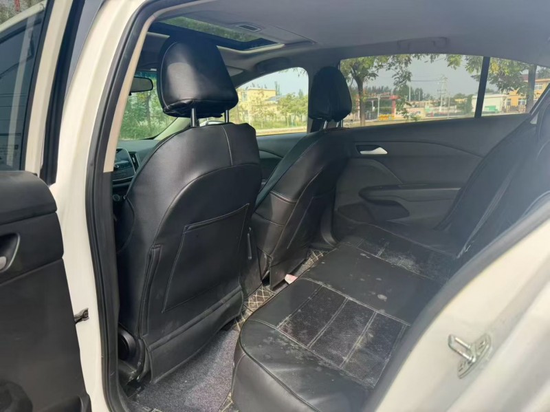 新乡19年雪佛兰科沃兹5