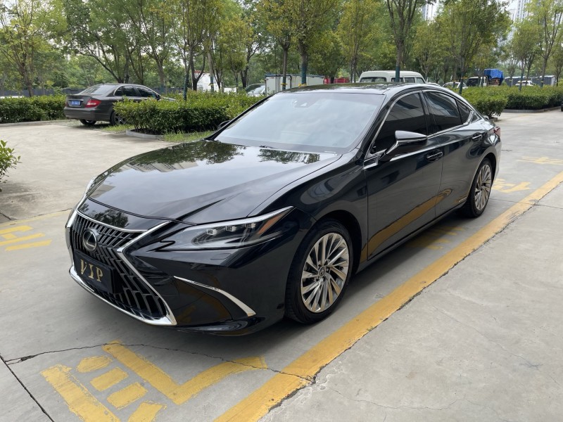 济宁22年雷克萨斯ES3