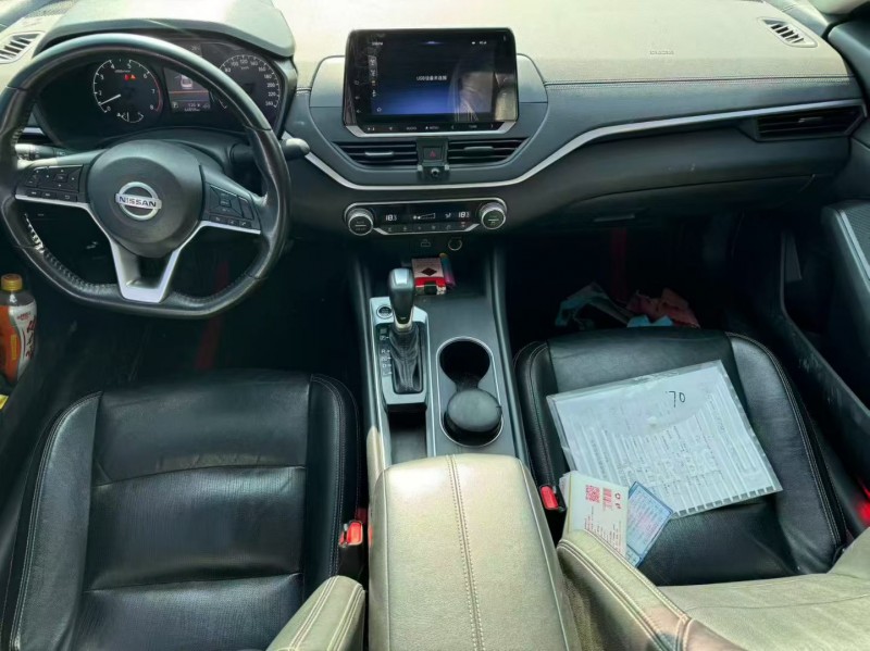 新乡20年日产天籁4