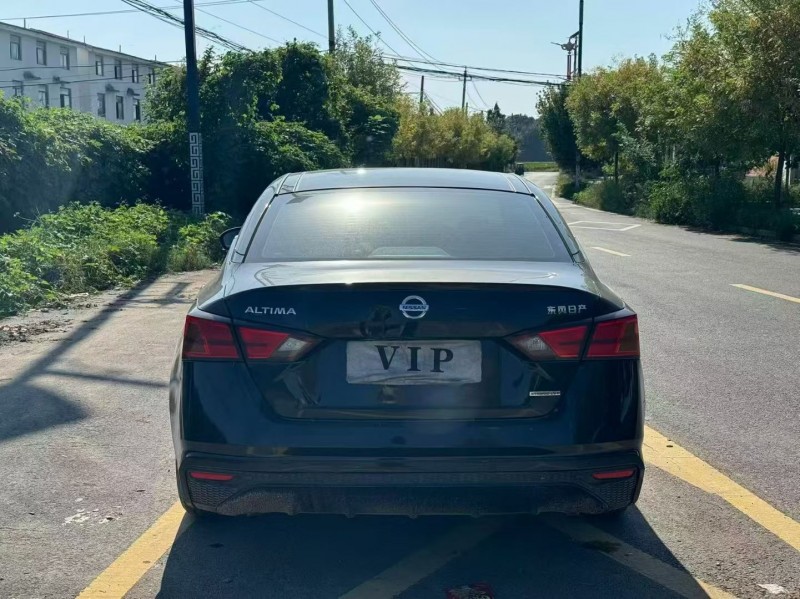 新乡20年日产天籁9