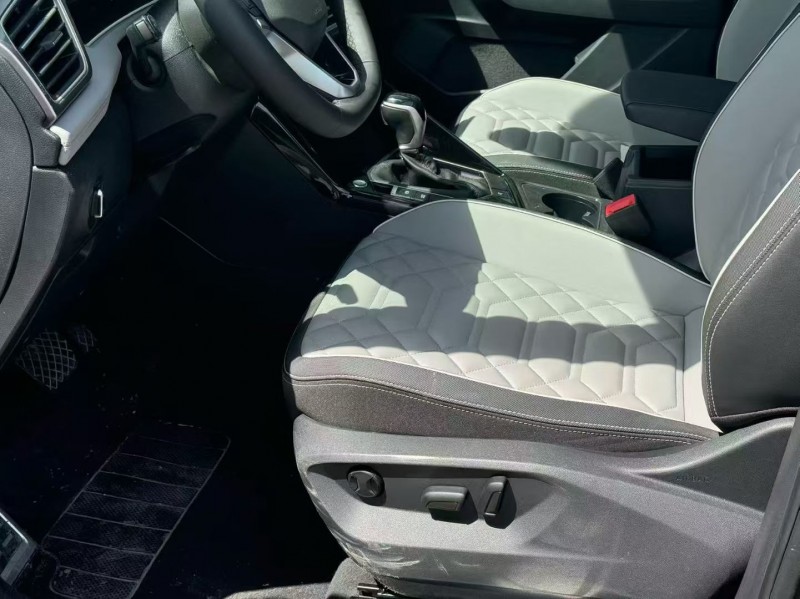 新乡24年大众探岳5