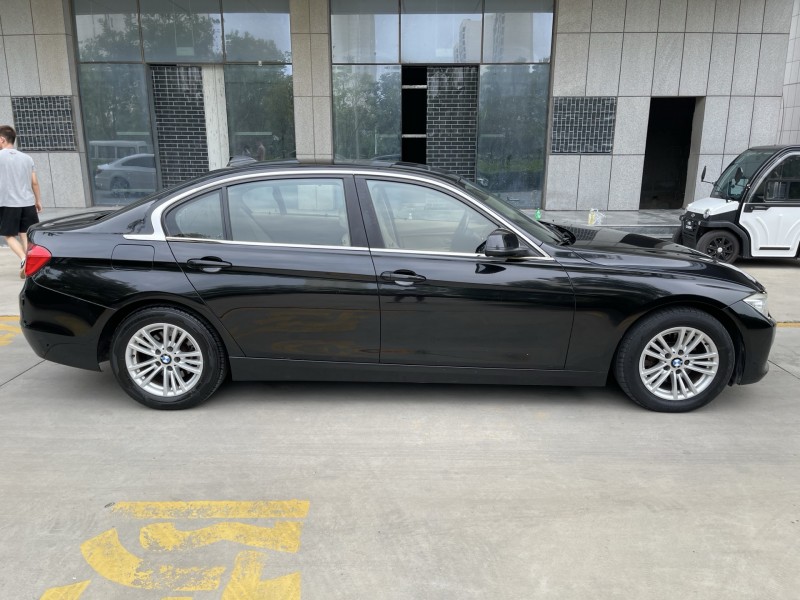 济宁12年宝马3系8