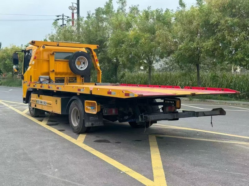 新乡24年卡车系列重汽豪沃6