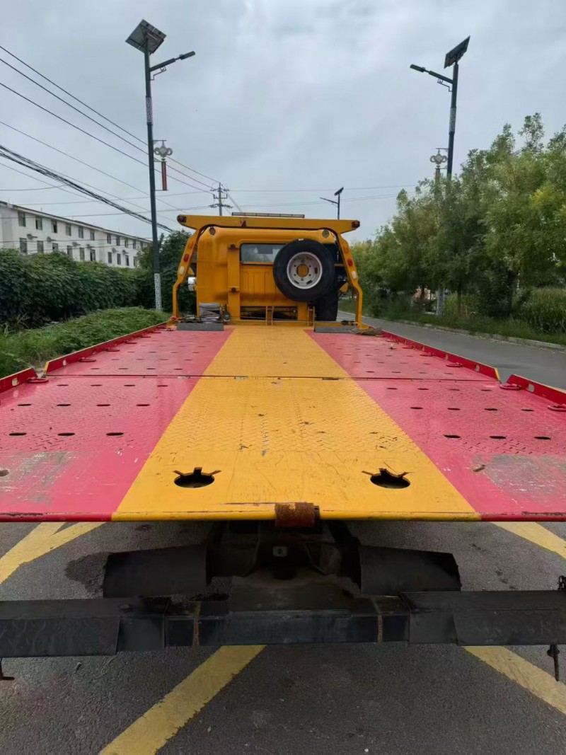 新乡24年卡车系列重汽豪沃8