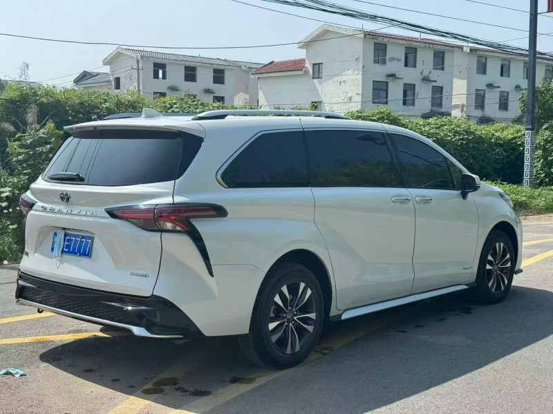 新乡24年丰田格瑞维亚7