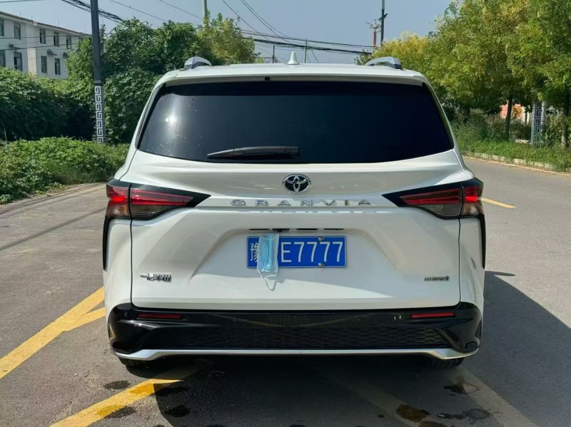 新乡24年丰田格瑞维亚9