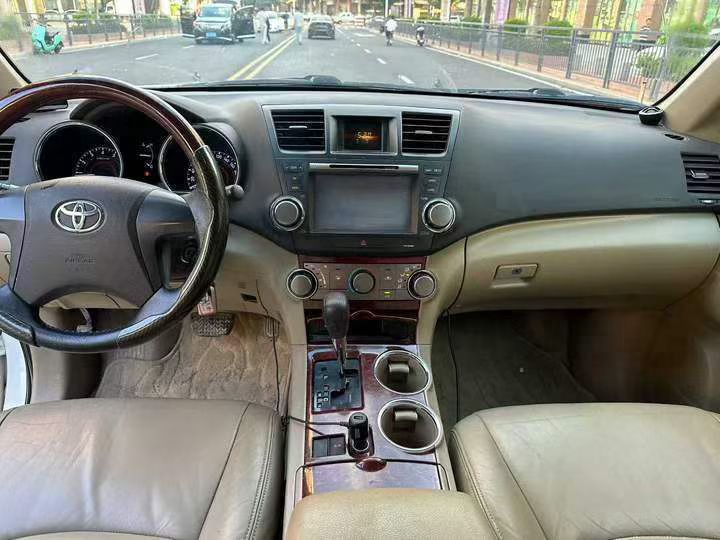 东莞14年丰田汉兰达5