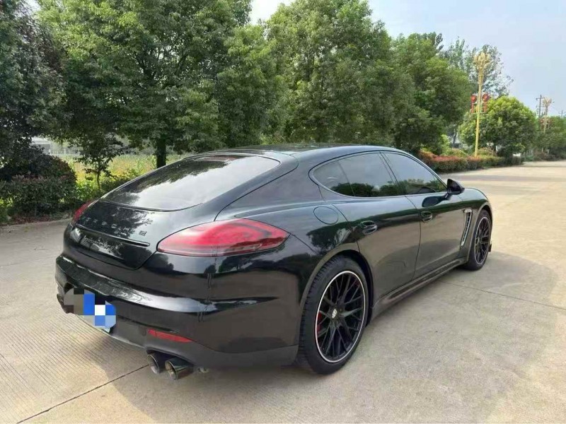 苏州12年保时捷帕拉梅拉8