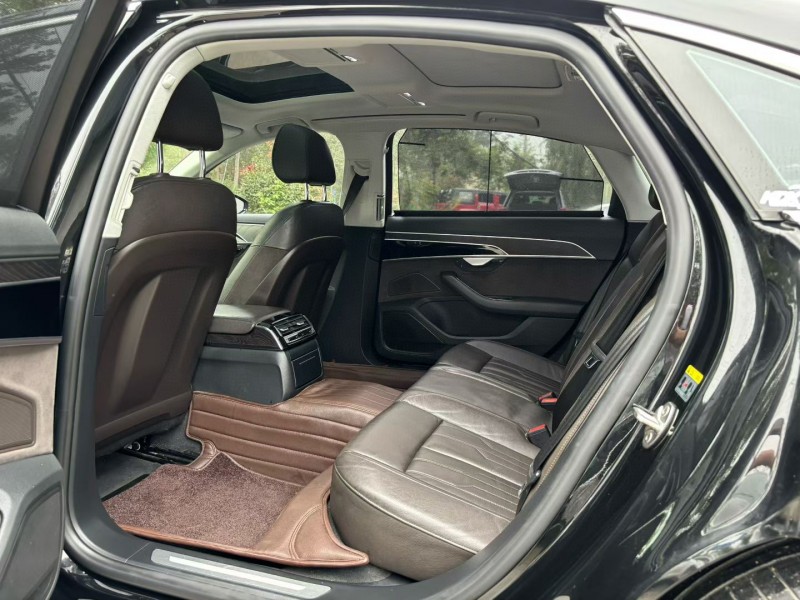 徐州18年奥迪A8L6