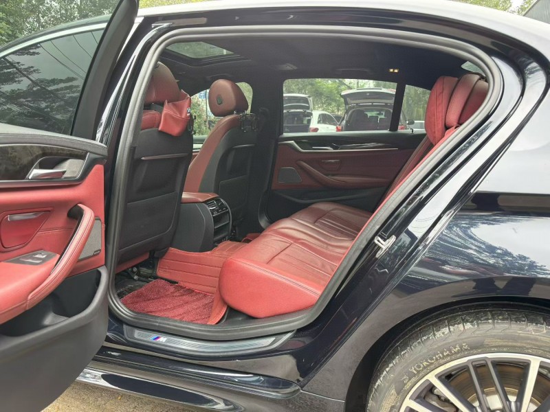 徐州19年宝马5系3