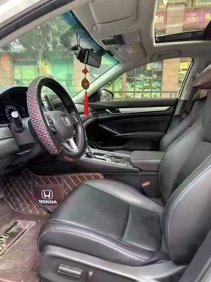 东莞22年本田雅阁4