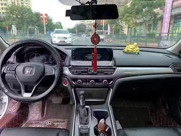东莞22年本田雅阁5
