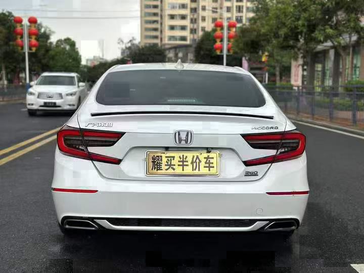 东莞22年本田雅阁9