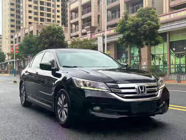 东莞14年本田雅阁2