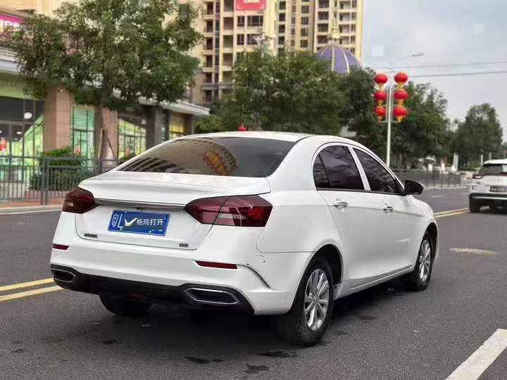东莞22年吉利帝豪8