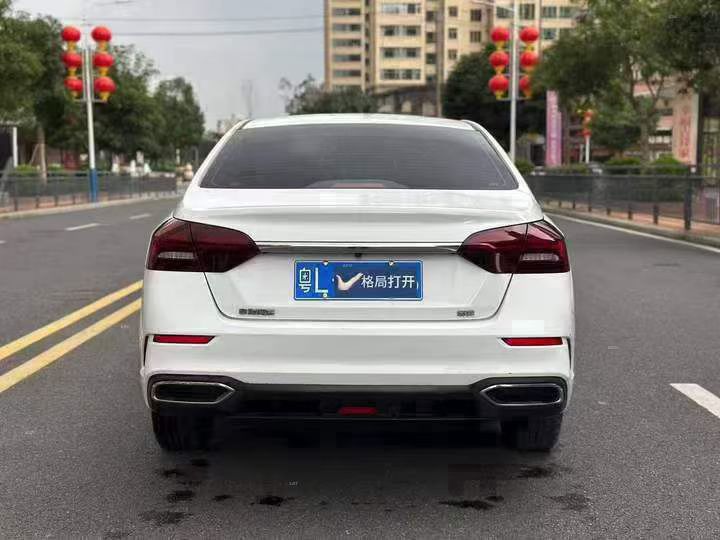 东莞22年吉利帝豪9