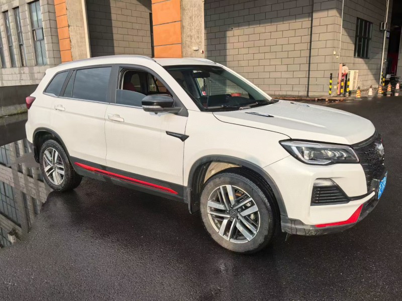 苏州23年长安汽车CS753