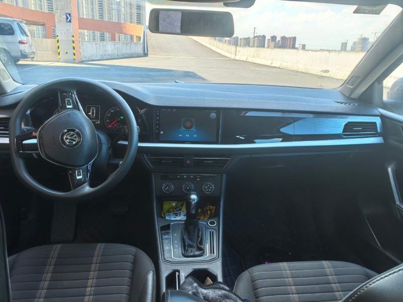 苏州19年大众朗逸5